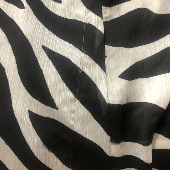 White House Black Market sleeveless maxi dress, size 4. - Picture 4 of 6